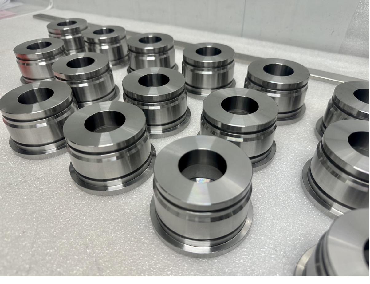 Heat-sink baseplates SS400 turning