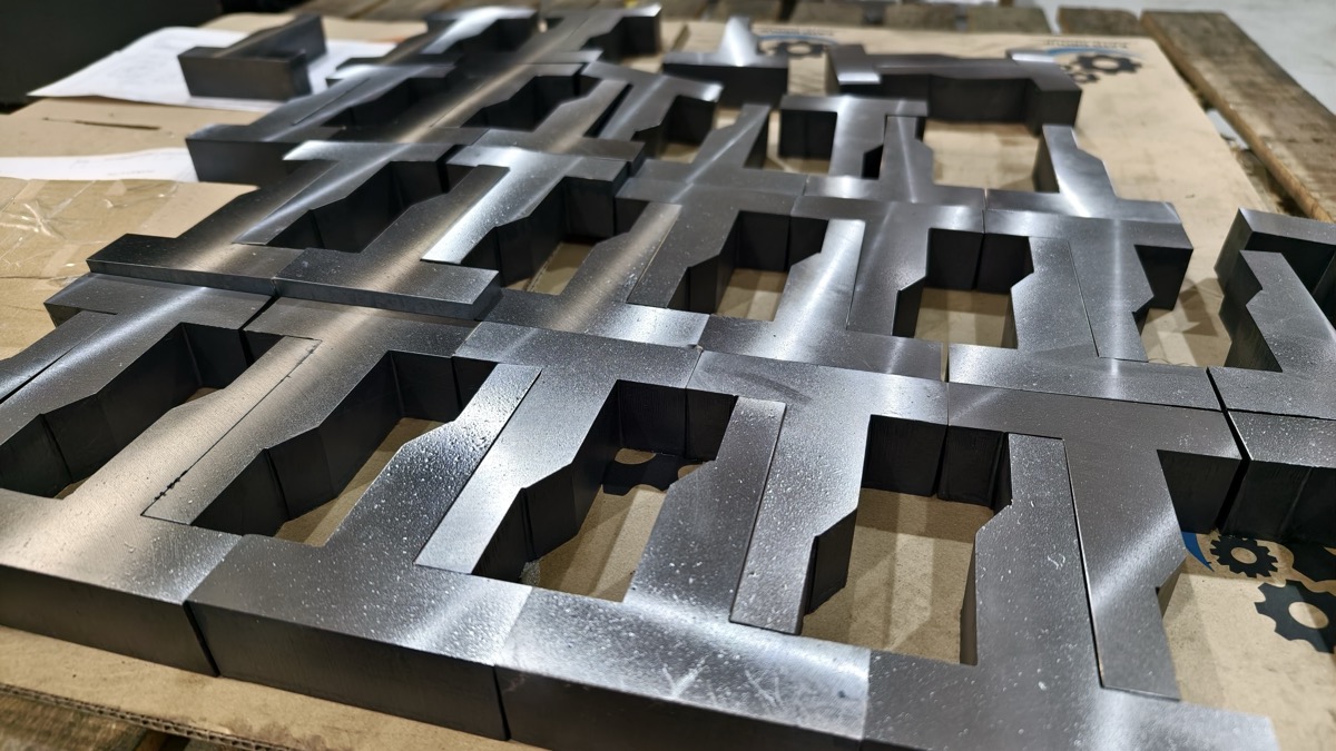 Al 6061 anodized grid lattice panel 3-axis milling thin-web