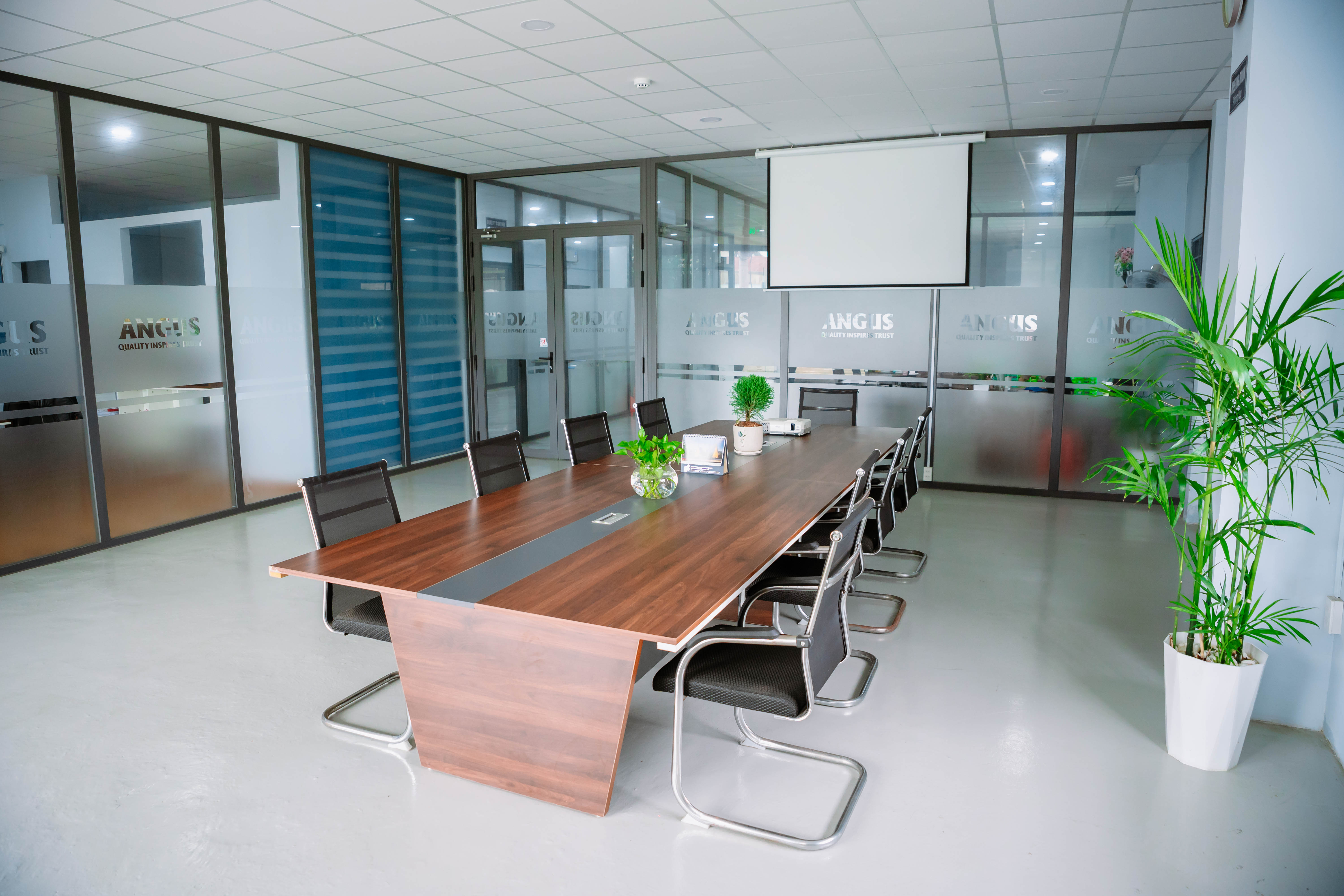 Angus MFG factory showcase 5